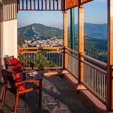 Taj Theog Resort & Spa Shimla Exterior foto
